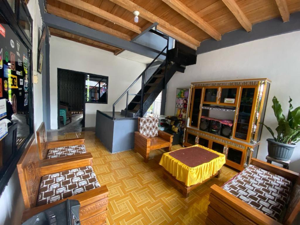 Krui Saejadi Surf And Stay Luaran gambar