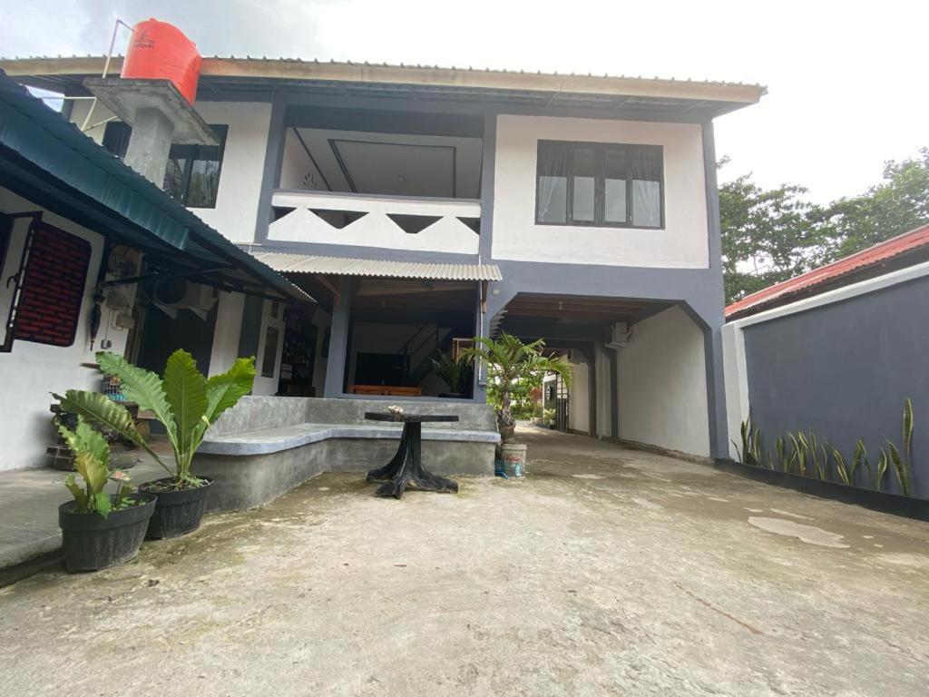 Krui Saejadi Surf And Stay Luaran gambar